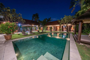  Rumi Villas  Kuta